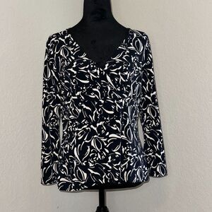 Casual Corner Blouse Top Women's Small Black White Printed Flare Sleeve Y2K 00's